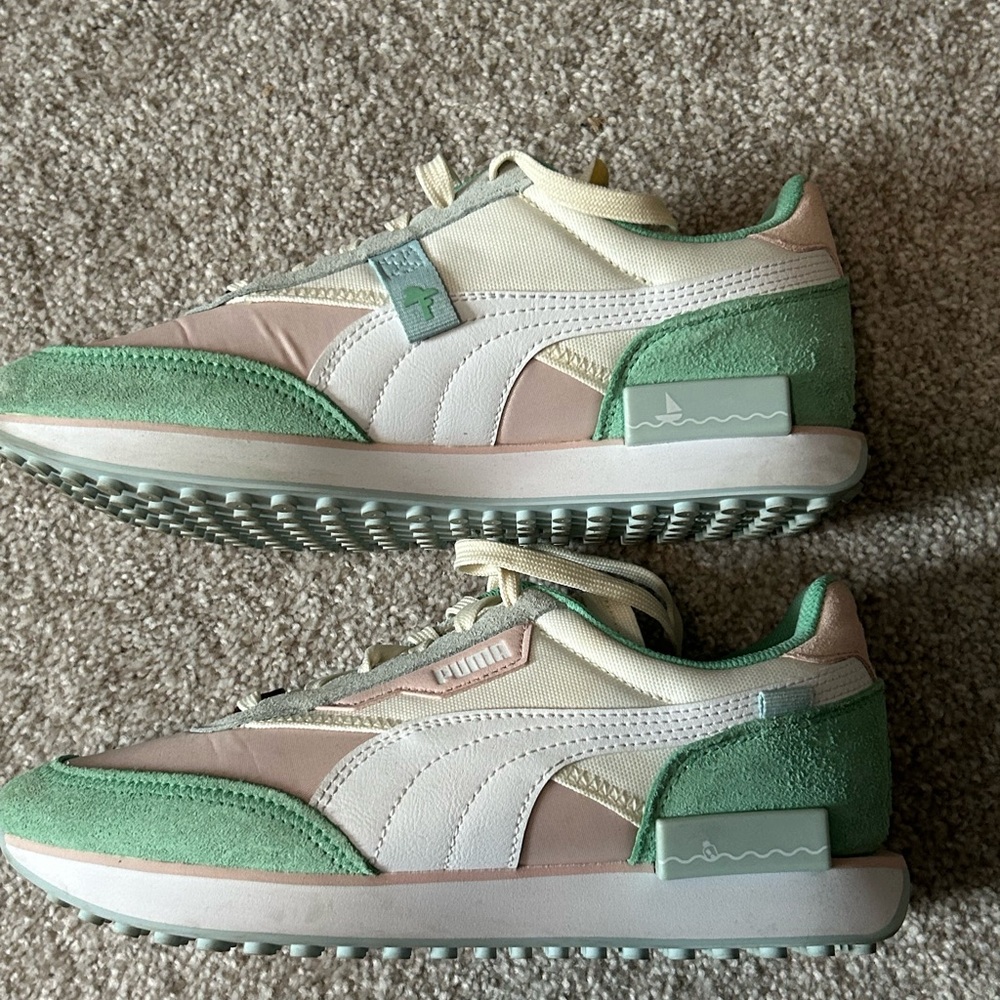 Puma Animal Crossing Future Rider Shoes - Picture 3 of 14